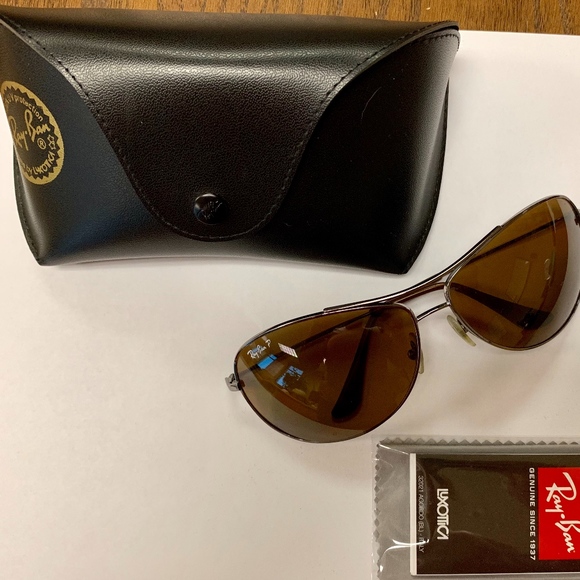 Ray-Ban Unisex Polarized Sunglasses - Picture 2 of 9